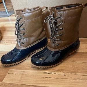 EUC waterproof boots